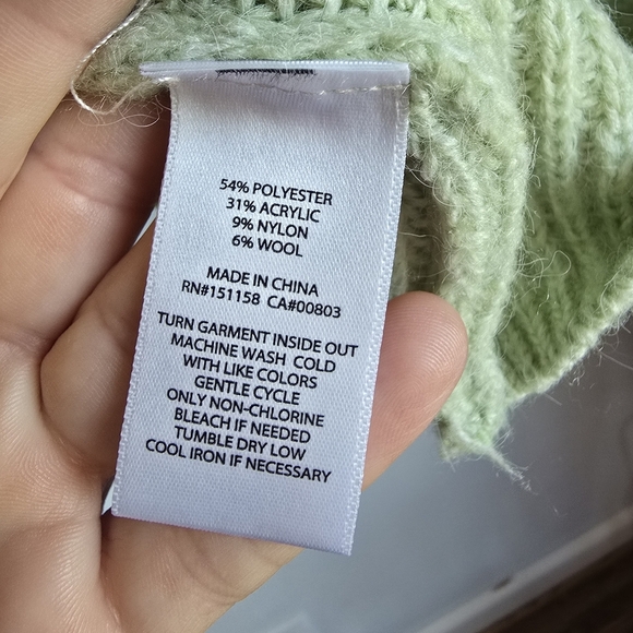 525 America New Marisa Green Relaxed Off Shoulder Pullover Sweater SZ Large - Picture 14 of 15